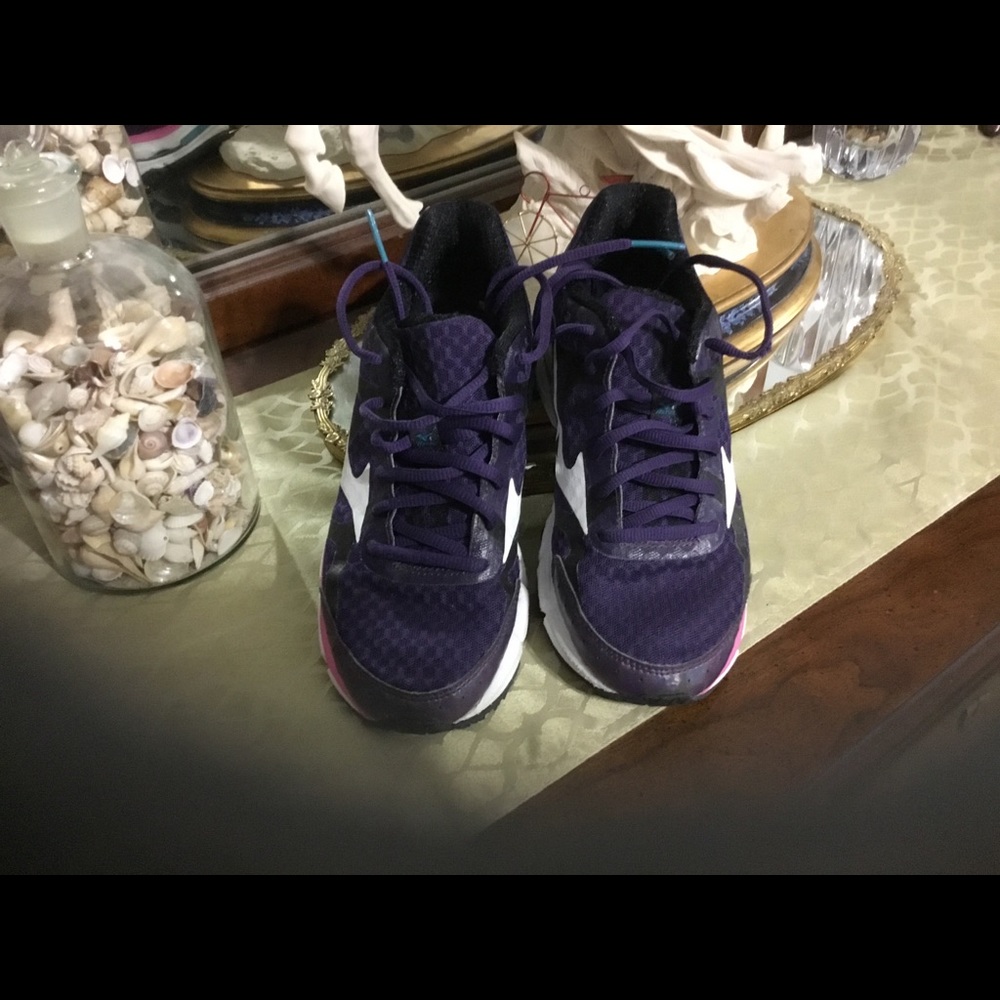 Wave Rider Nike. Health Shoes